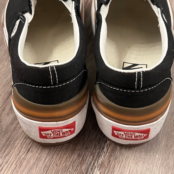 Vans women’s Black Slip-On Shoes - Picture 2 of 3